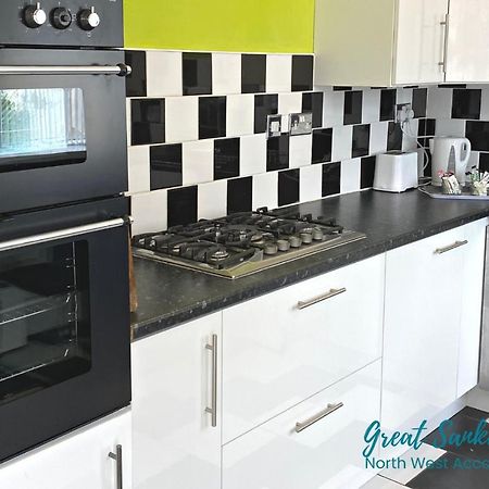 Great Sankey Serviced Accommodation Warrington Ngoại thất bức ảnh